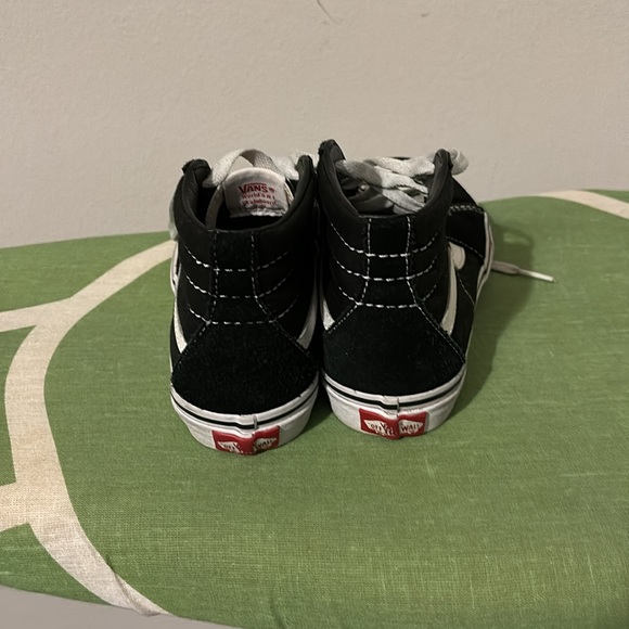 Vans Off The Wall High-Top Kids Skateboard Sneakers - Picture 3 of 7